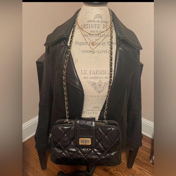 Authentic CHANEL LAMBSKIN shoulder/cross body bag & Certificate of authenticity - Picture 15 of 16